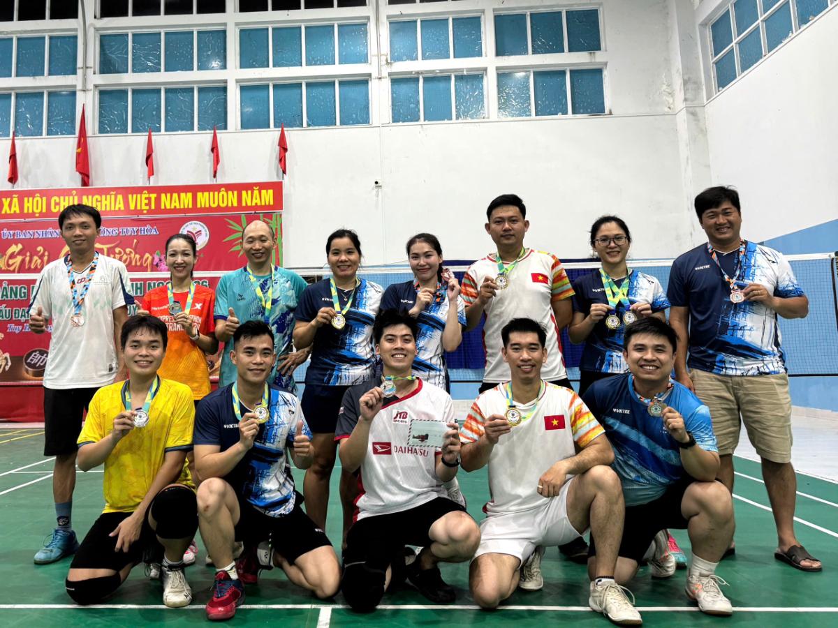 CLB Cầu lông Dream Team