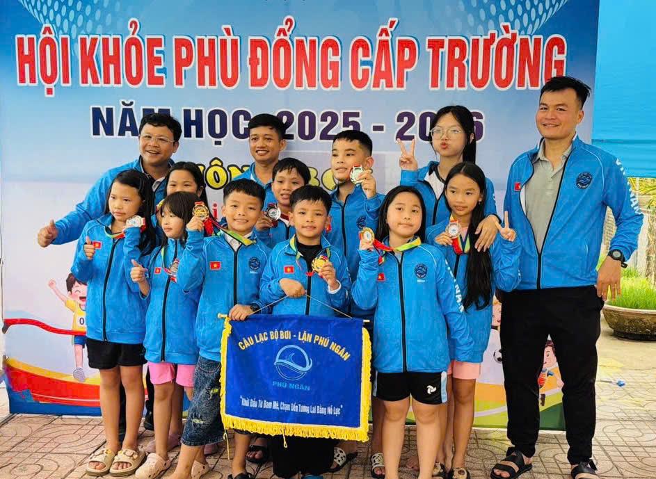 CLB BƠI- LẶN PHÚ NGÂN CLB BƠI- LẶN PHÚ NGÂN