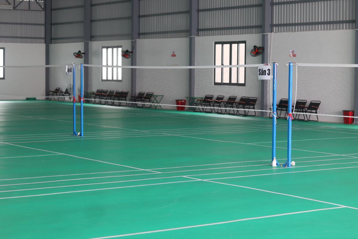 Bình luận của lê chí công