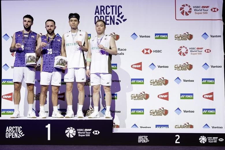 cac-nha-vo-dich-tai-giai-cau-long-clash-of-clans-arctic-open-2025-cap-do-super-500