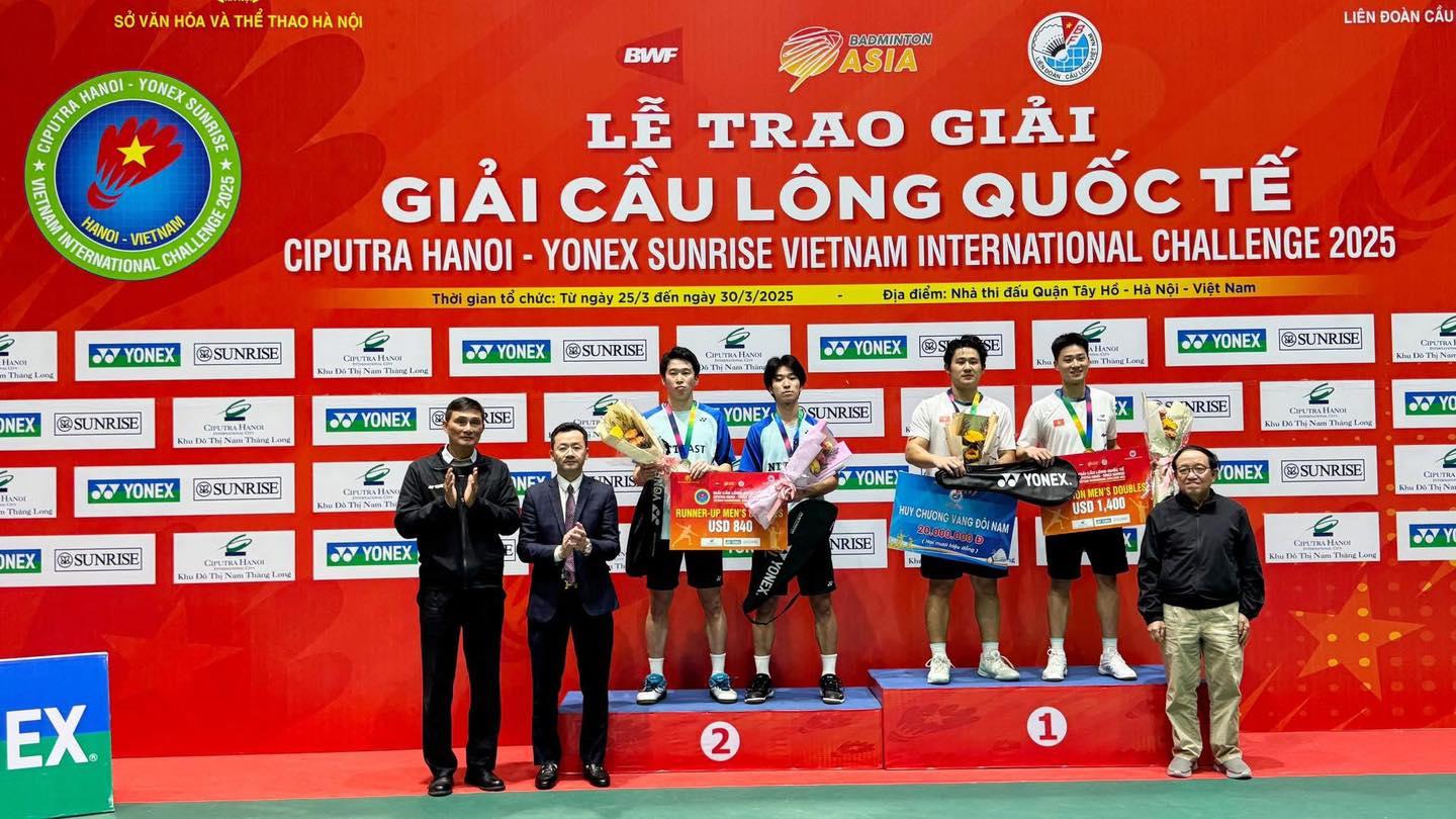 Cặp đôi Trần Đình Mạnh/Nguyễn Đình Hoàng vô địch giải cầu lông CIPUTRA HANOI - Vietnam International Challenge 2025 Cặp đôi Trần Đình Mạnh/Nguyễn Đình Hoàng vô địch giải cầu lông CIPUTRA HANOI - Vietnam International Challenge 2025