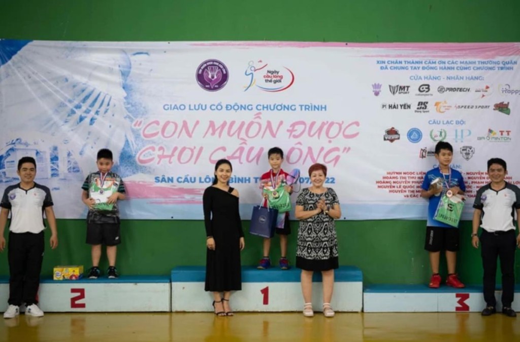 Giải cầu lông mở rộng 2024 - CON MUỐN ĐƯỢC CHƠI CẦU LÔNG Giải cầu lông mở rộng 2024 - CON MUỐN ĐƯỢC CHƠI CẦU LÔNG