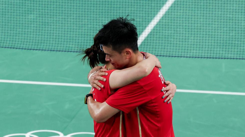 Đôi nam nữ Zheng/Huang thống trị cầu lông thế giới hoàn thành nhiệm vụ vô địch Olympic Đôi nam nữ Zheng/Huang thống trị cầu lông thế giới hoàn thành nhiệm vụ vô địch Olympic