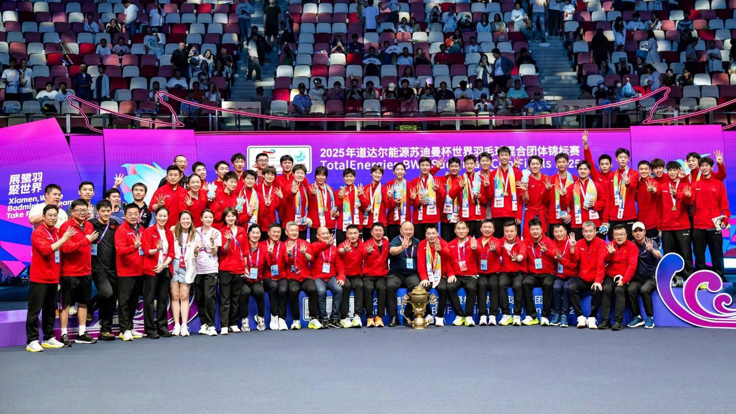 doi-tuyen-trung-quoc-tiep-tuc-thong-tri-giai-cau-long-sudirman-cup-2025-voi-danh-hieu-thu-14