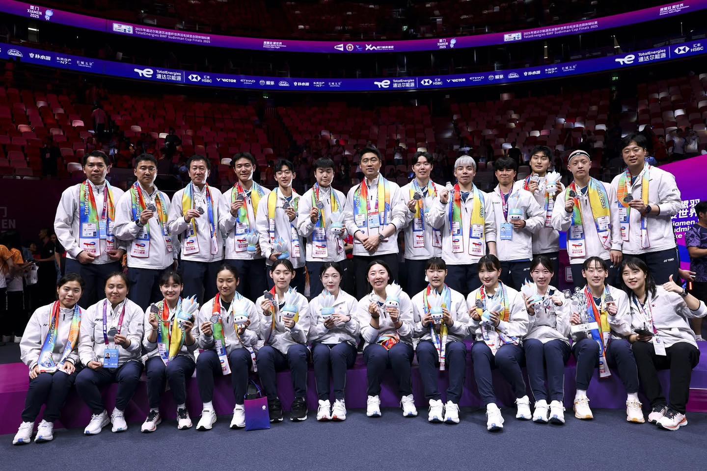 doi-tuyen-trung-quoc-tiep-tuc-thong-tri-giai-cau-long-sudirman-cup-2025-voi-danh-hieu-thu-14