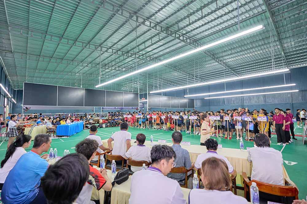 Hơn 350 tay vợt tham gia giải đấu góp phần đưa cầu lông đến vùng sâu Hơn 350 tay vợt tham gia giải đấu góp phần đưa cầu lông đến vùng sâu