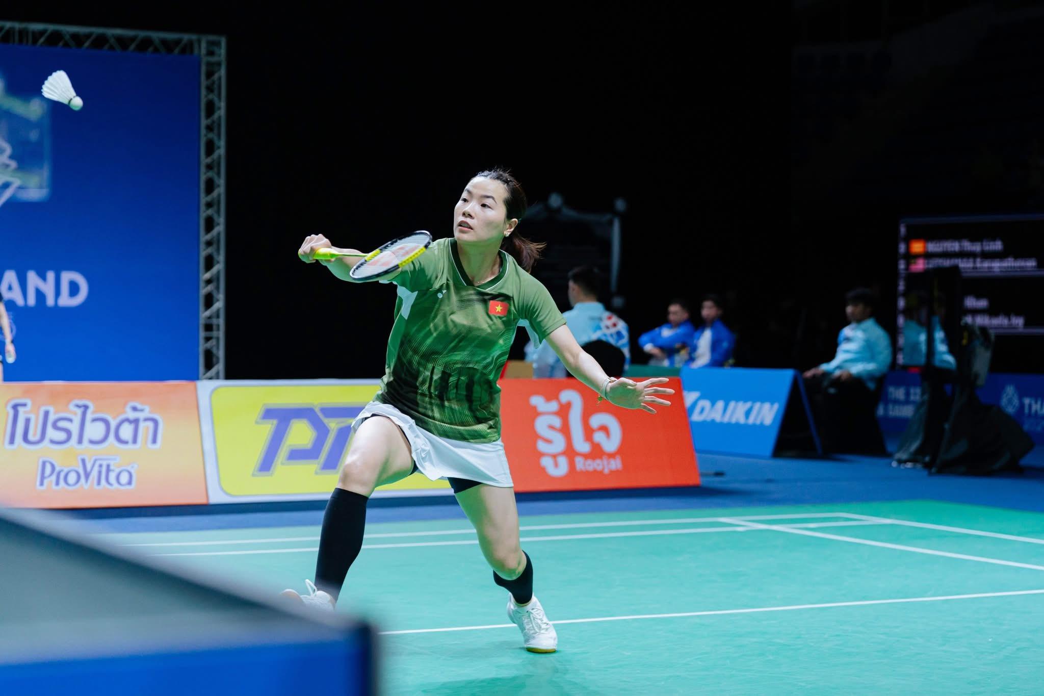 khong-con-dai-dien-don-nu-khi-nguyen-thuy-linh-vu-thi-trang-dung-buoc-tai-giai-cau-long-sea-games-33-nam-2025