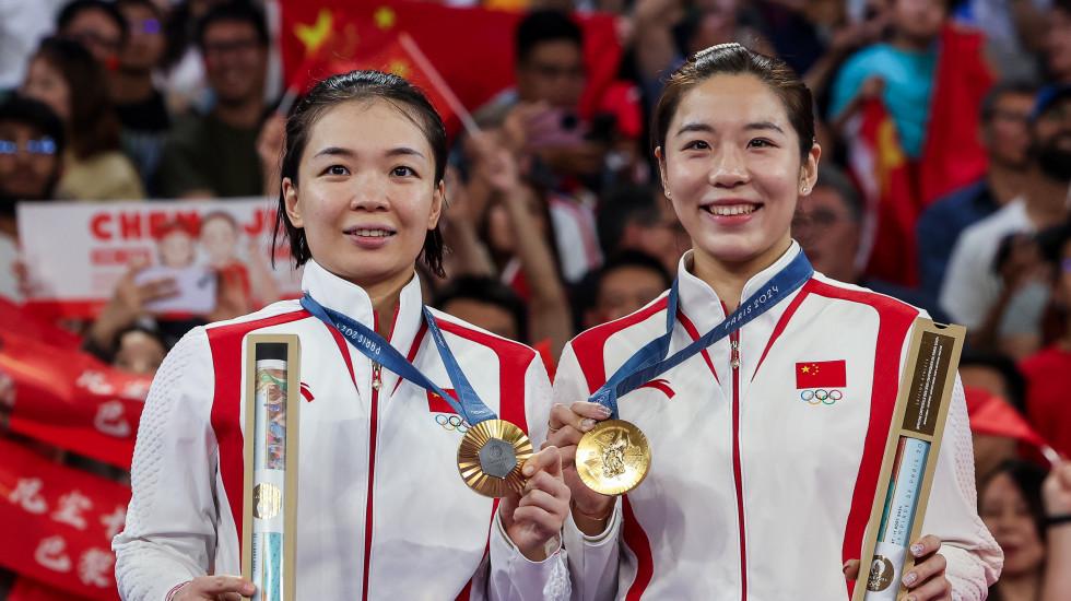 Ngôi vô địch đôi nữ cầu lông Olympic lần này không thể trượt khỏi tay Chen Qing Chen và Jia Yi Fan Ngôi vô địch đôi nữ cầu lông Olympic lần này không thể trượt khỏi tay Chen Qing Chen và Jia Yi Fan
