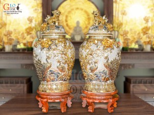 Đôi chóe men rạn đắp nổi Công Đào Phú Quý vẽ vàng 24k, 30L