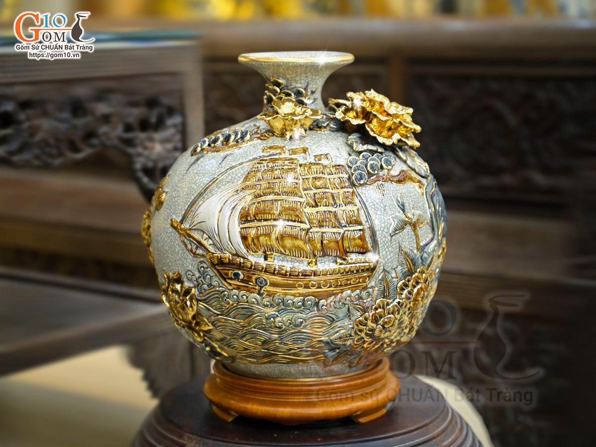 Bình hút lộc men rạn đắp nổi Thuận Buồm Xuôi Gió vẽ vàng 24k, cao 30cm Bình hút lộc men rạn đắp nổi Thuận Buồm Xuôi Gió vẽ vàng 24k, cao 30cm