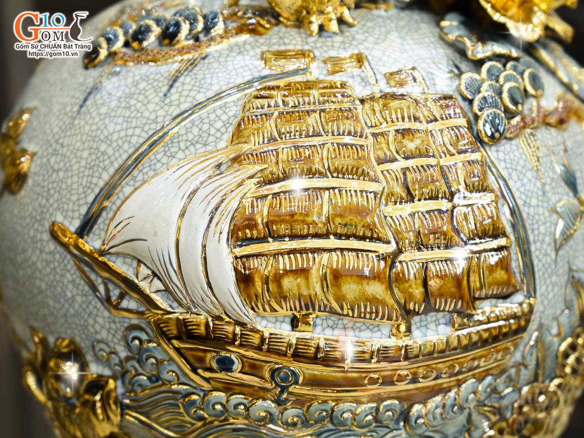 Bình hút lộc men rạn đắp nổi Thuận Buồm Xuôi Gió vẽ vàng 24k, cao 30cm Bình hút lộc men rạn đắp nổi Thuận Buồm Xuôi Gió vẽ vàng 24k, cao 30cm