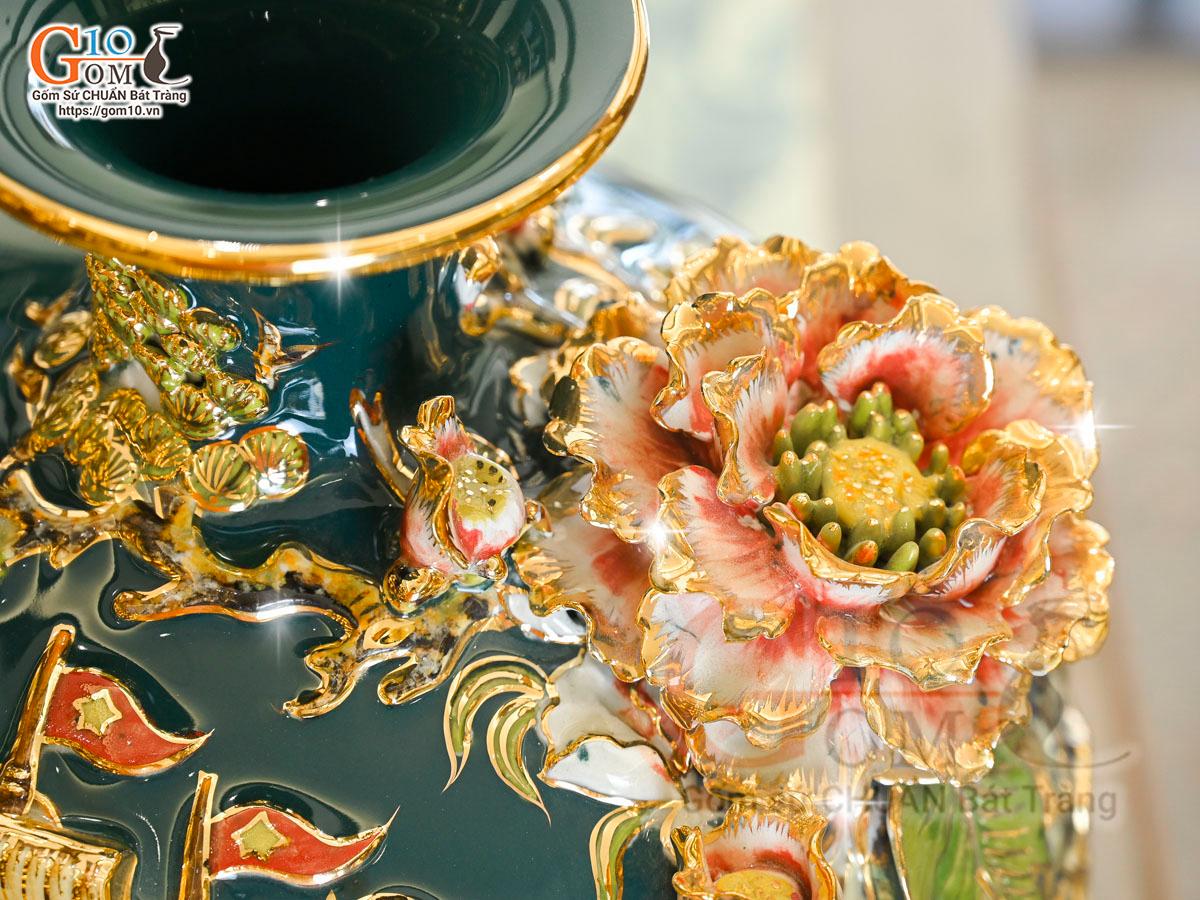 Bình hút tài lộc men màu xanh lục đắp nổi Thuận Buồm Xuôi Gió kênh vẽ vàng 24k, cao 30cm