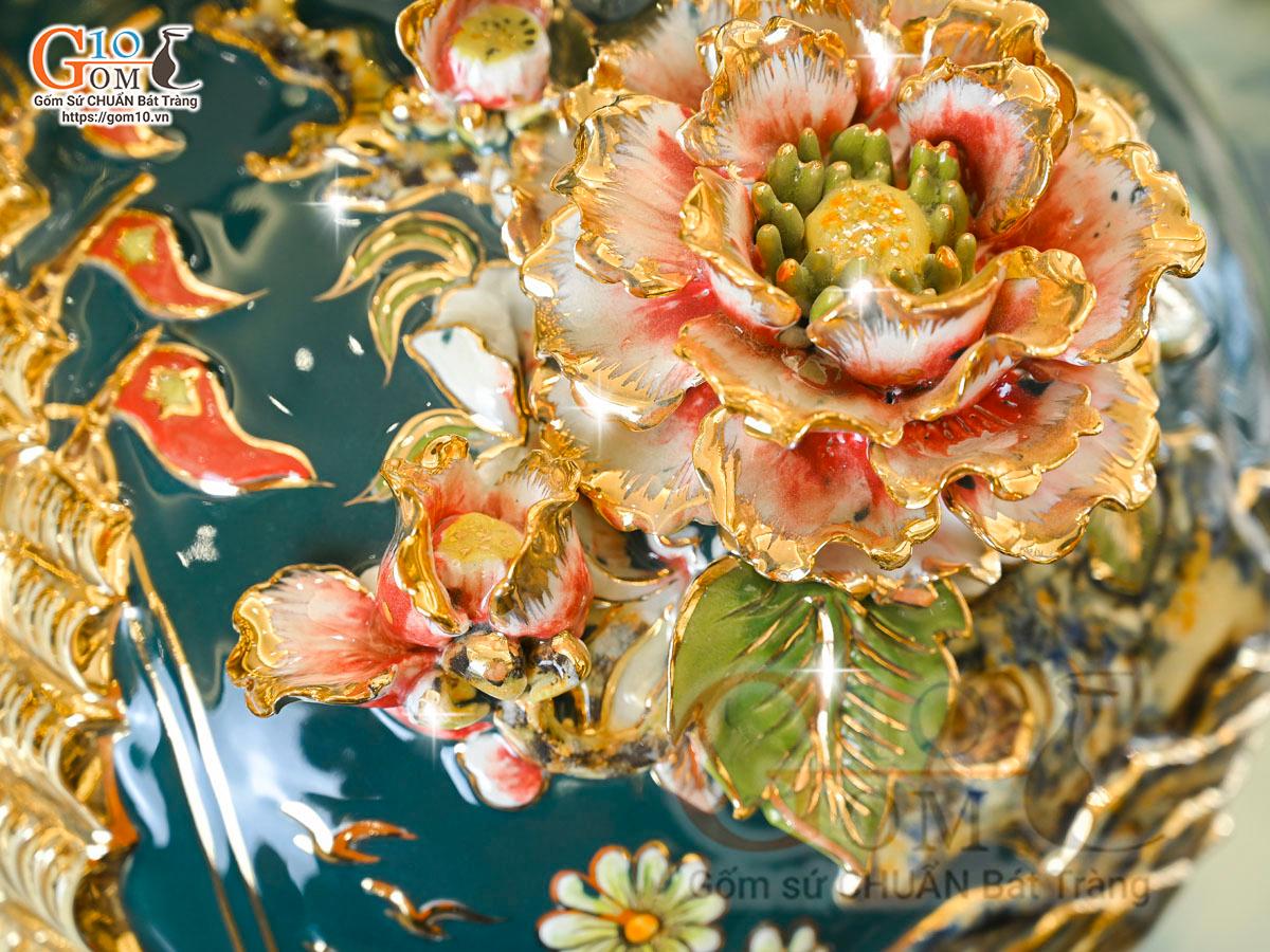 Bình hút tài lộc men màu xanh lục đắp nổi Thuận Buồm Xuôi Gió kênh vẽ vàng 24k, cao 30cm