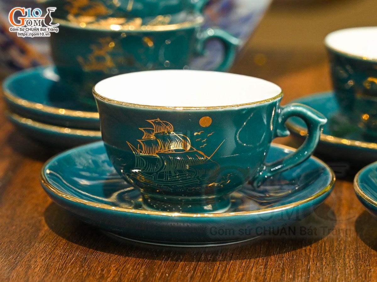 Bộ ấm chén phú quý men màu cảnh Thuận Buồm Xuôi Gió vẽ vàng 24k , 350ml Bộ ấm chén phú quý men màu cảnh Thuận Buồm Xuôi Gió vẽ vàng 24k , 350ml