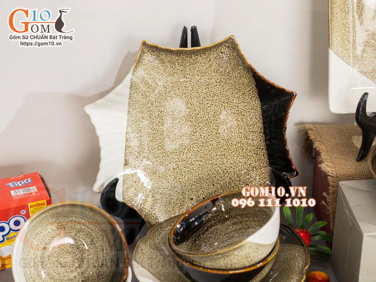 Bộ đồ ăn men hỏa biến gấm vàng Cát Tường, 15 chi tiết Bộ đồ ăn men hỏa biến gấm vàng Cát Tường, 15 chi tiết