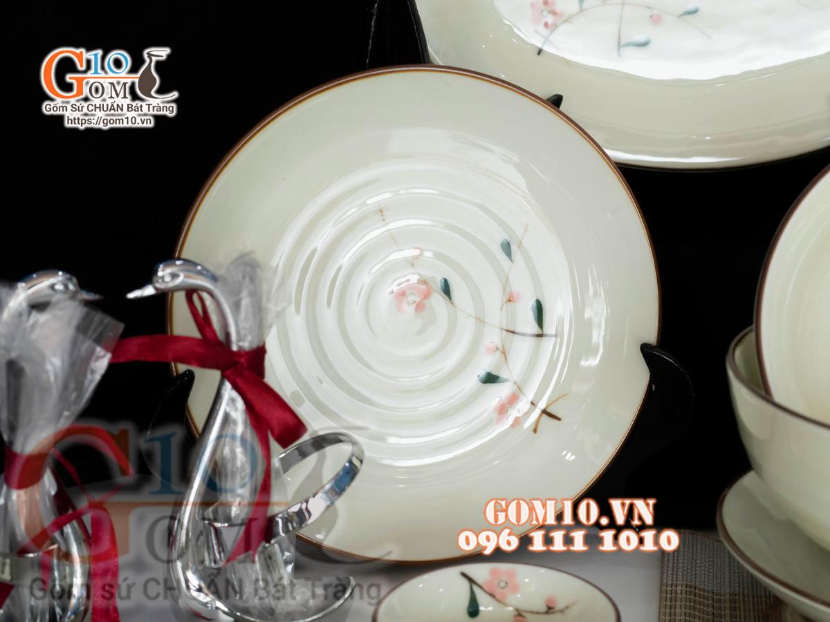 Bộ đồ ăn men kem vẽ hoa Đào phai, chỉ nâu - 22 chi tiết Bộ đồ ăn men kem vẽ hoa Đào phai, chỉ nâu - 22 chi tiết