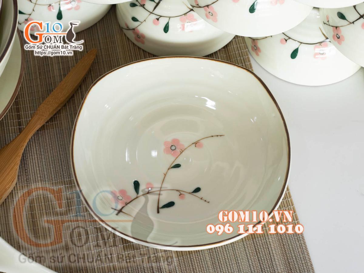 Bộ đồ ăn men kem vẽ hoa Đào phai, chỉ nâu - 22 chi tiết Bộ đồ ăn men kem vẽ hoa Đào phai, chỉ nâu - 22 chi tiết