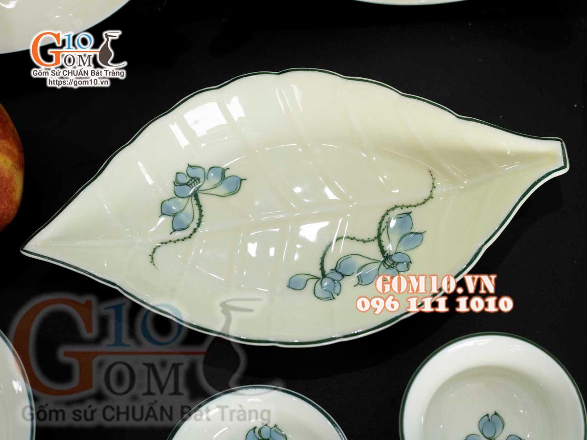 Bộ đồ ăn men kem vẽ hoa Sen Xanh, chỉ xanh - 19 chi tiết Bộ đồ ăn men kem vẽ hoa Sen Xanh, chỉ xanh - 19 chi tiết