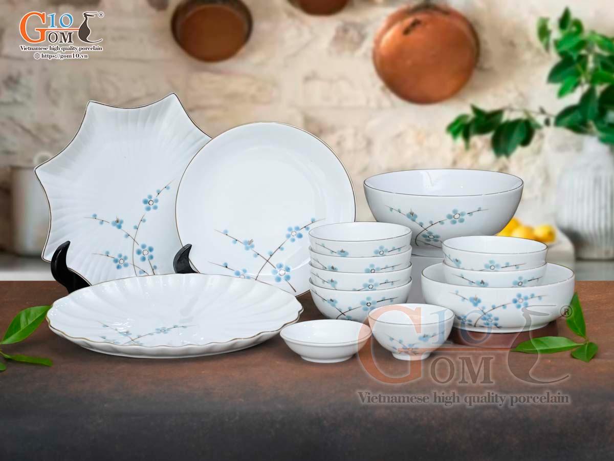 Bộ đồ ăn men trắng vẽ hoa Đào xanh, 13 chi tiết Bộ đồ ăn men trắng vẽ hoa Đào xanh, 13 chi tiết