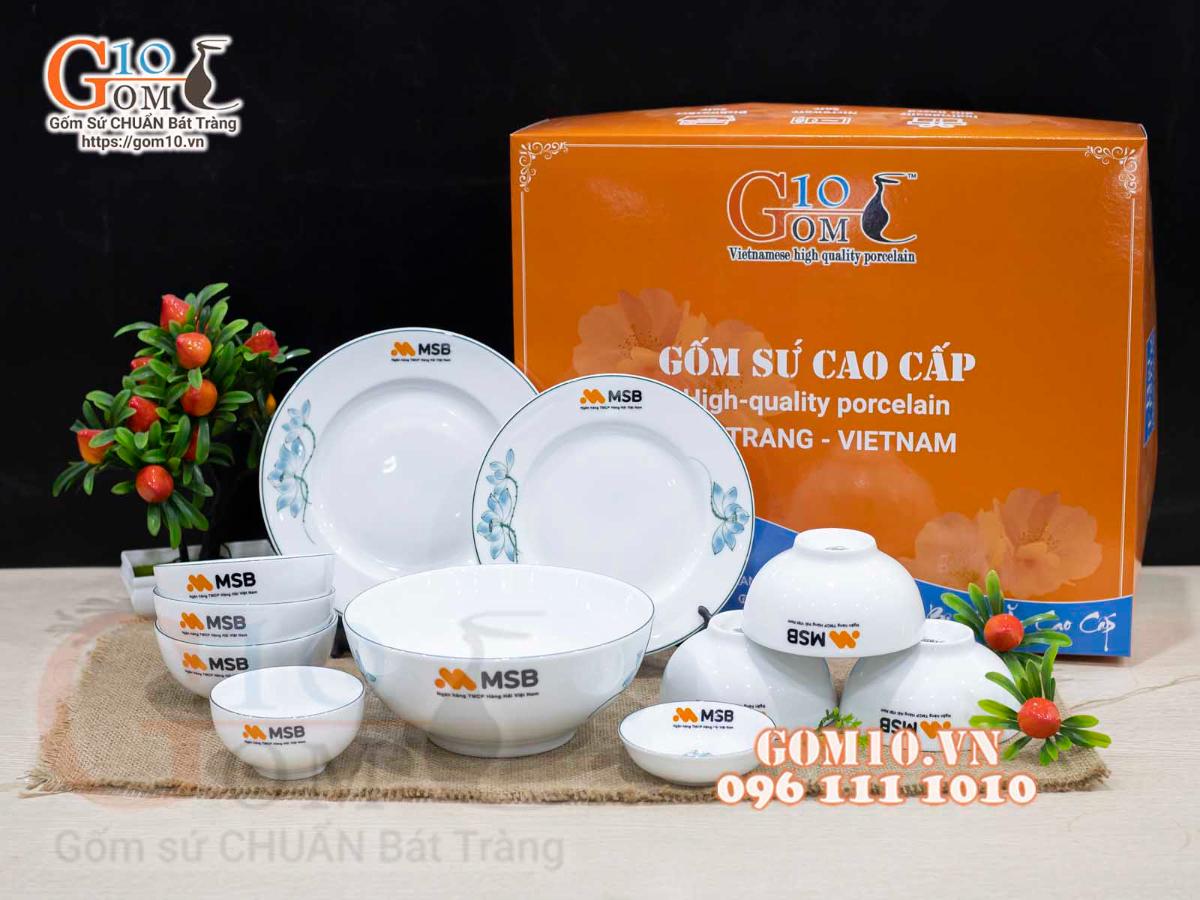 Bộ đồ ăn quà tặng men trắng vẽ sen xanh, in logo Bộ đồ ăn quà tặng men trắng vẽ sen xanh, in logo
