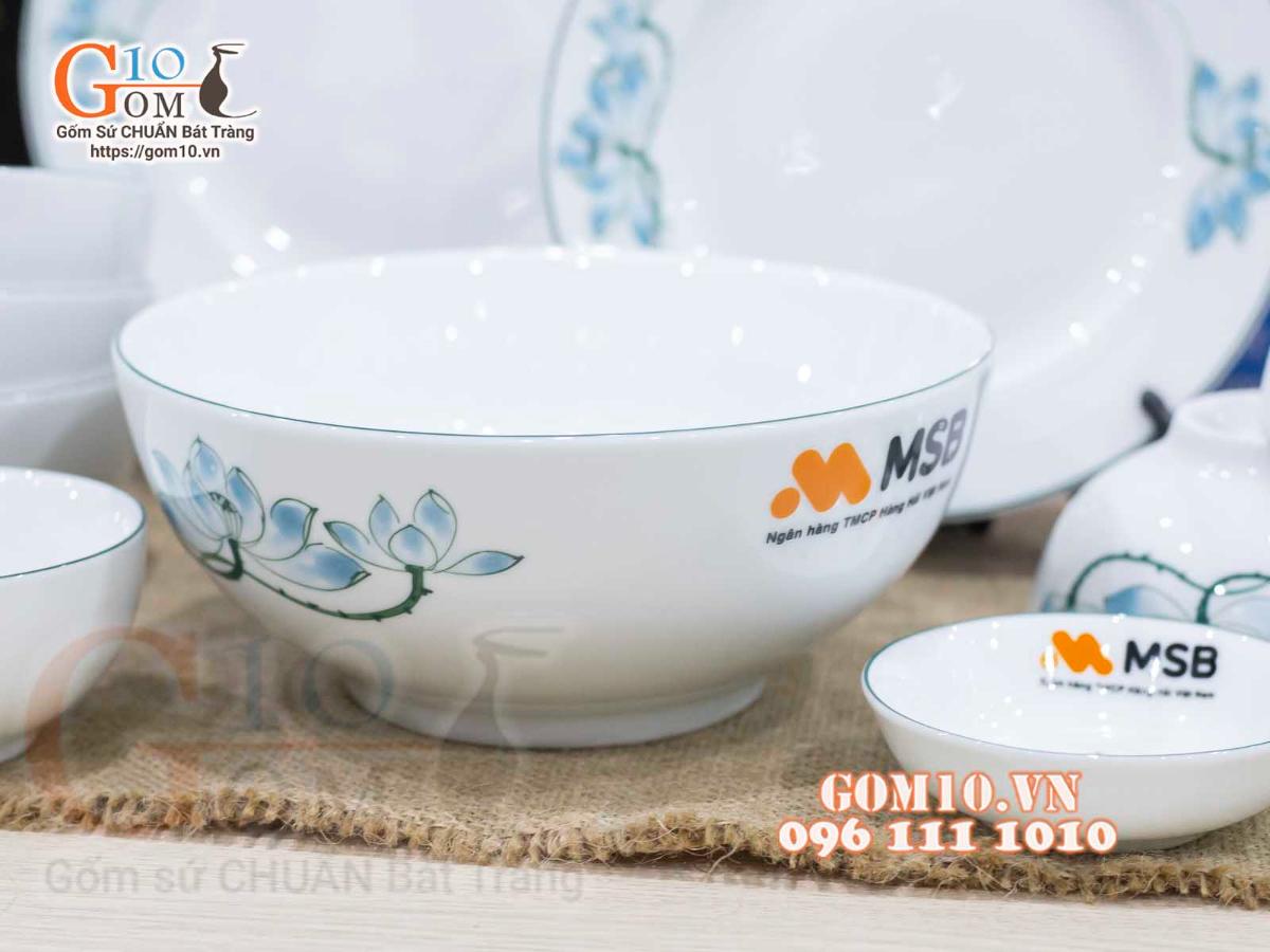 Bộ đồ ăn quà tặng men trắng vẽ sen xanh, in logo Bộ đồ ăn quà tặng men trắng vẽ sen xanh, in logo