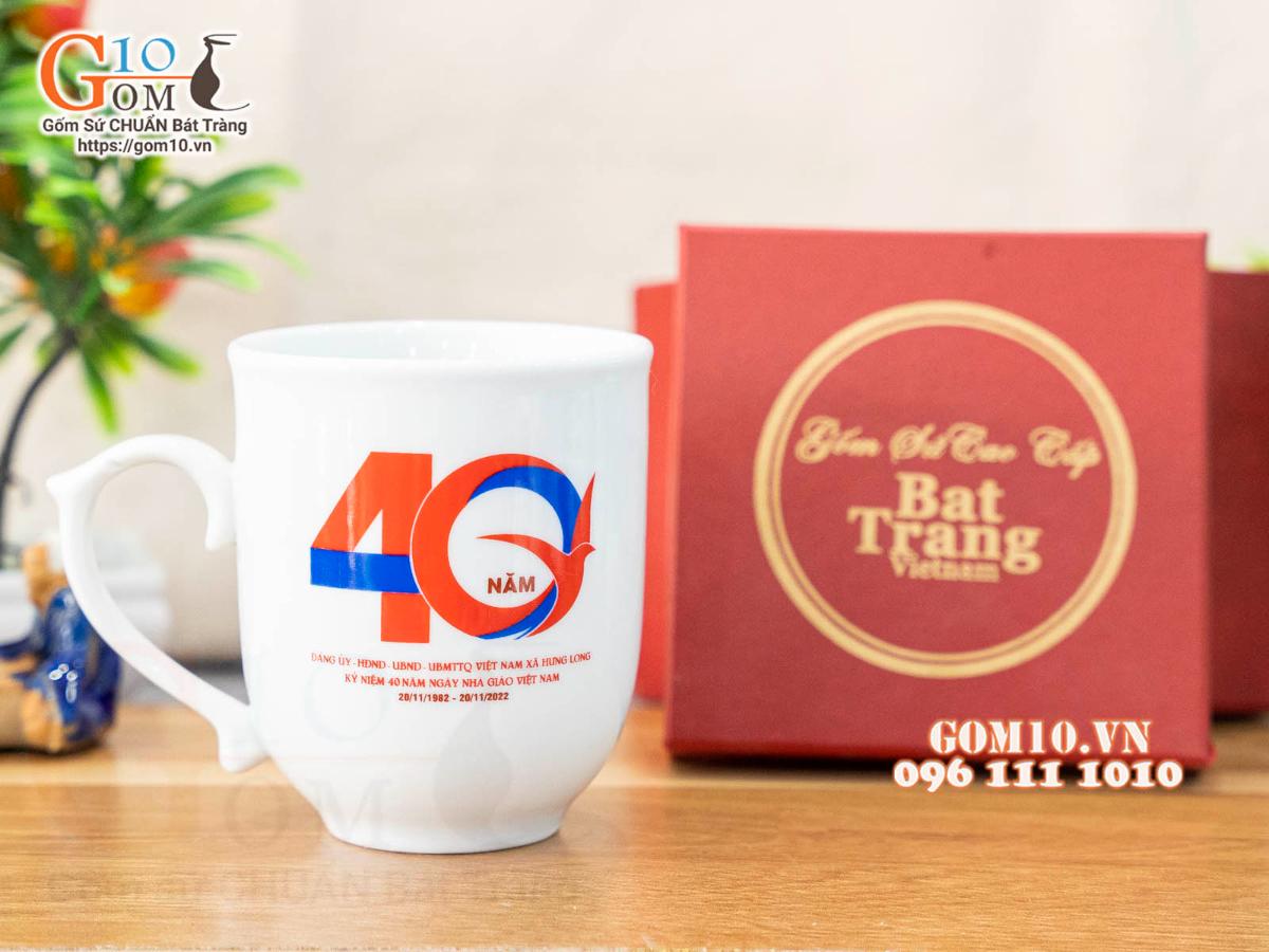 Cốc sứ men trắng dáng chóp lửa có nắp, in logo quà tặng Cốc sứ men trắng dáng chóp lửa có nắp, in logo quà tặng