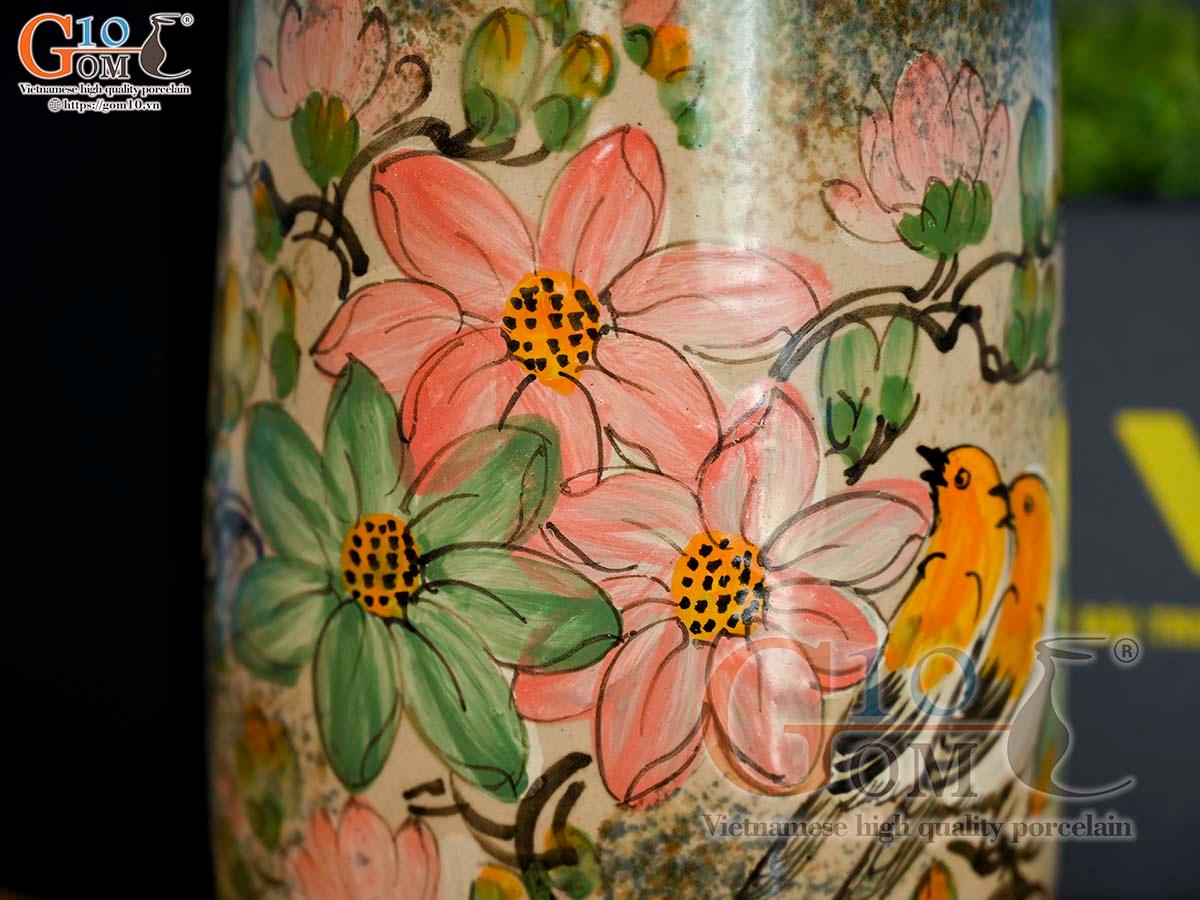 Lọ hoa dáng chuông cao men tấm vẽ Chim Hoa in logo VTV, cao 30cm Lọ hoa dáng chuông cao men tấm vẽ Chim Hoa in logo VTV, cao 30cm