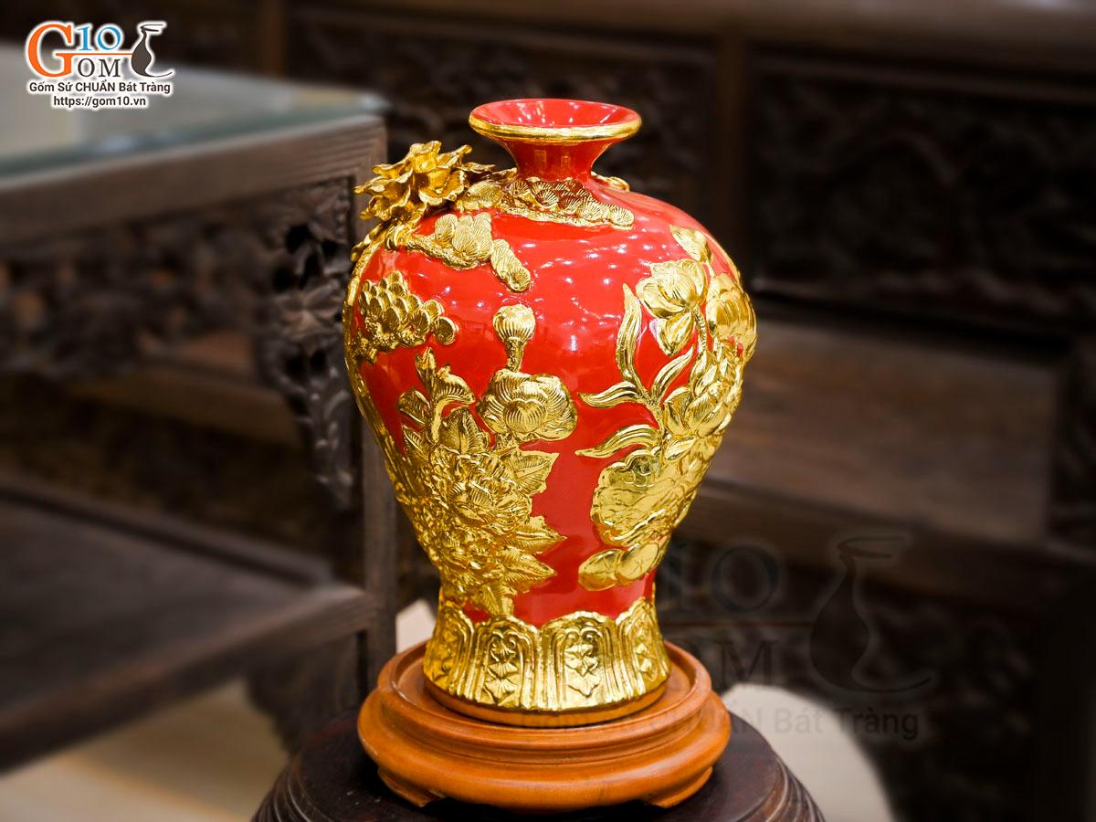 Mai bình men màu đắp nổi Thuận Buồm Xuôi Gió dát vàng 24k, nền đỏ cao 31cm Mai bình men màu đắp nổi Thuận Buồm Xuôi Gió dát vàng 24k, nền đỏ cao 31cm