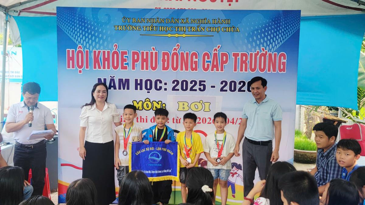 Giải bơi Hội khoẻ Phù Đổng Trường Tiểu học Thị trấn Chợ Chùa lần thứ II - Năm học 2025-2026