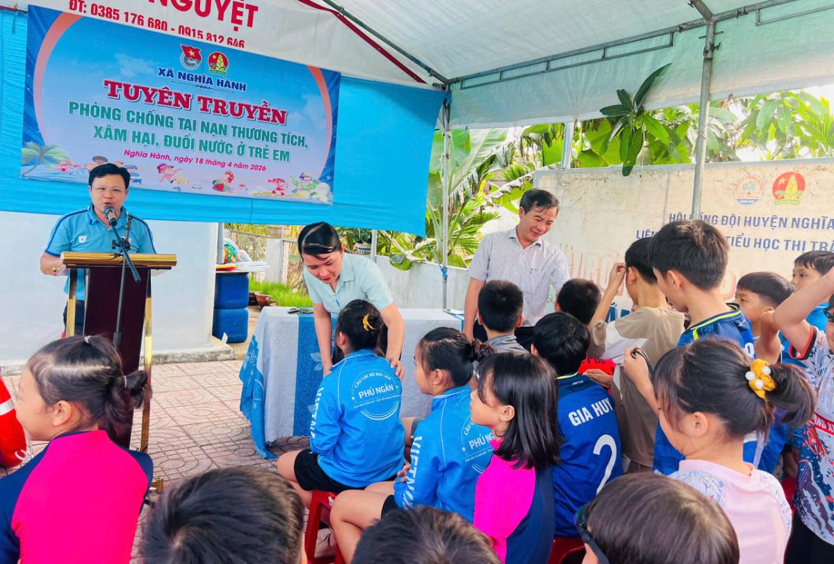 Giải bơi Hội khoẻ Phù Đổng Trường Tiểu học Thị trấn Chợ Chùa lần thứ II - Năm học 2025-2026