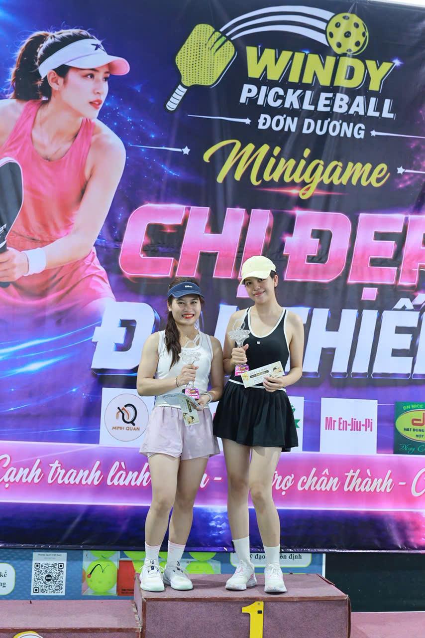 CHỊ ĐẸP ĐẠI CHIẾN