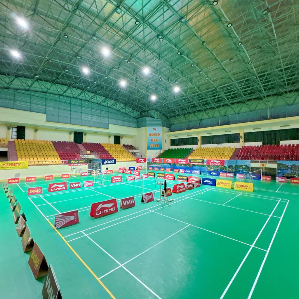 Sân Cầu Lông Nhà Thi Đấu Đa Năng Quảng Ninh