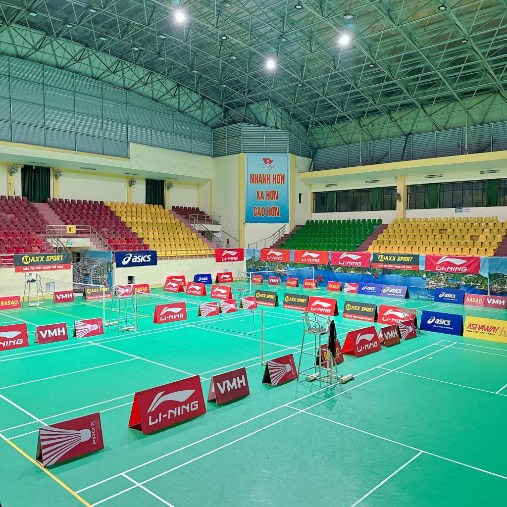 Sân Cầu Lông Nhà Thi Đấu Đa Năng Quảng Ninh