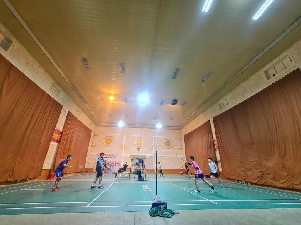 Sân Cầu Lông UBND Phường Nam Bình