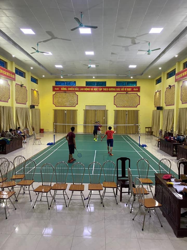 Sân Cầu Lông UBND Gia Thịnh