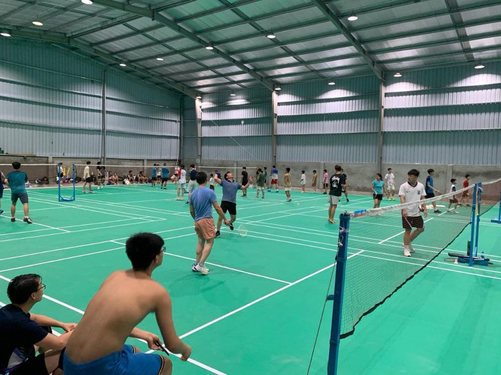 Sân Cầu Lông Hồng Phúc