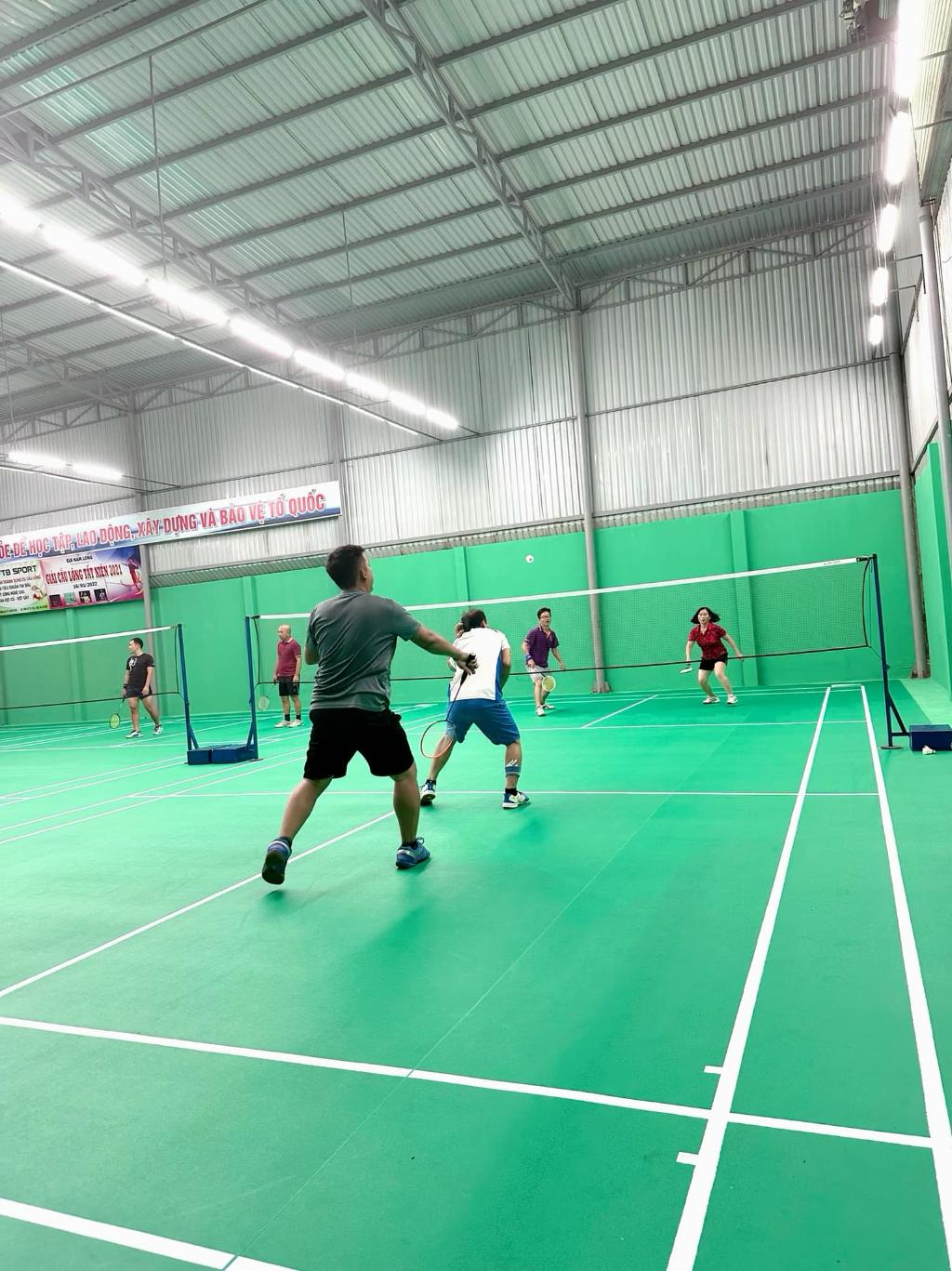 Sân Cầu Lông Nam Long