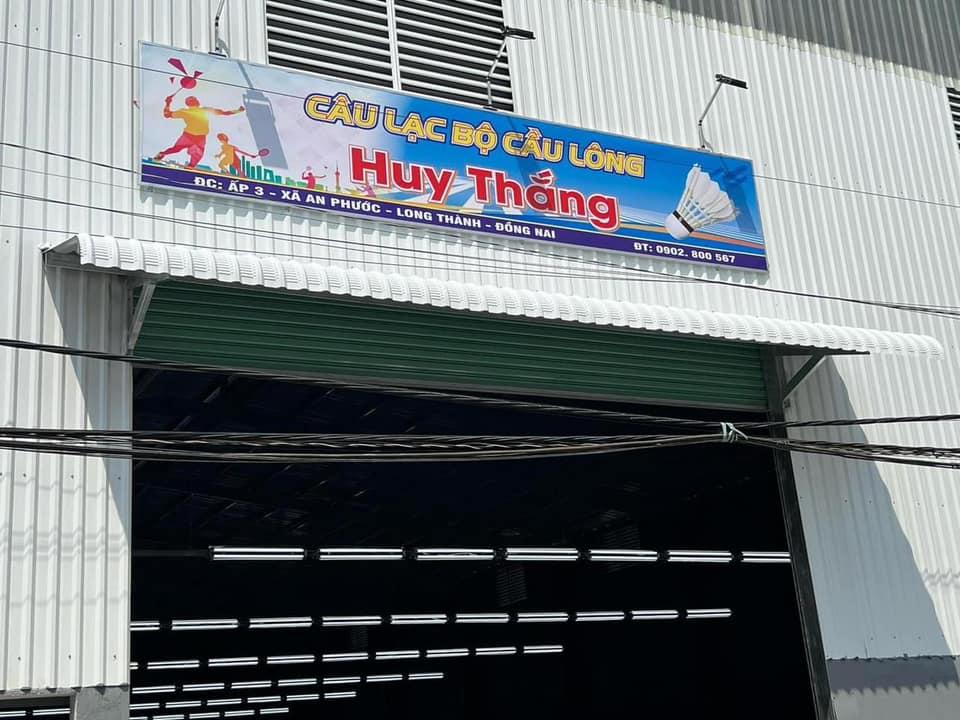 Sân Cầu Lông Huy Thắng