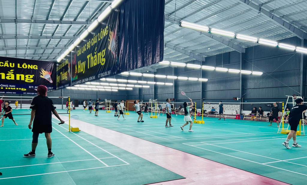 Sân Cầu Lông Huy Thắng
