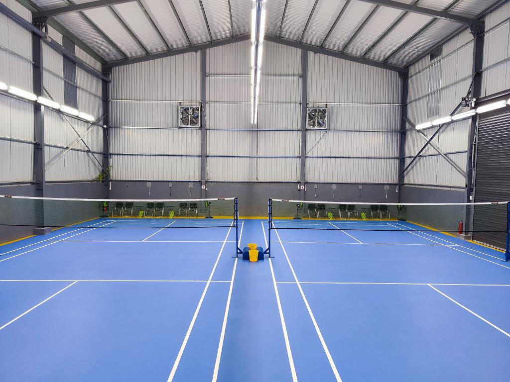 Sân Cầu Lông Hoàng Long