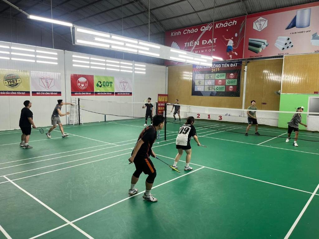 Sân Cầu Lông Tiến Đạt