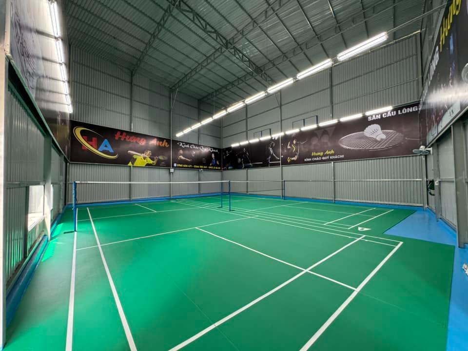 Sân Cầu Lông Hưng Anh