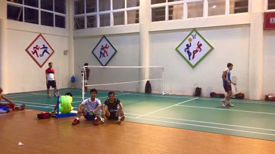 Sân Cầu Lông Trường TH Việt Hưng