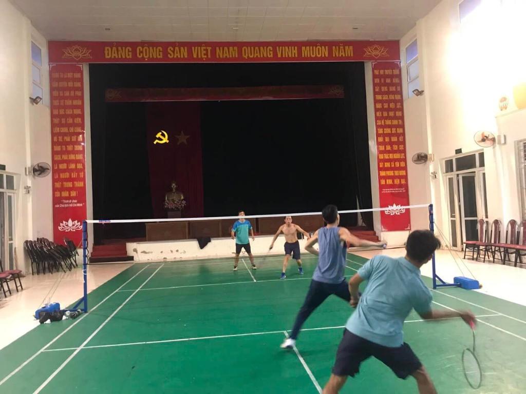 Sân Cầu Lông TTVH Xã Yên Viên