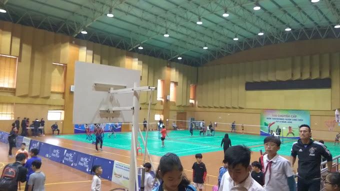 Sân Cầu Lông Trường Năng Khiếu TDTT Q. Long Biên