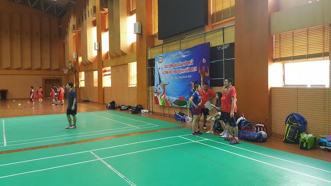 Sân Cầu Lông Trường Năng Khiếu TDTT Q. Long Biên