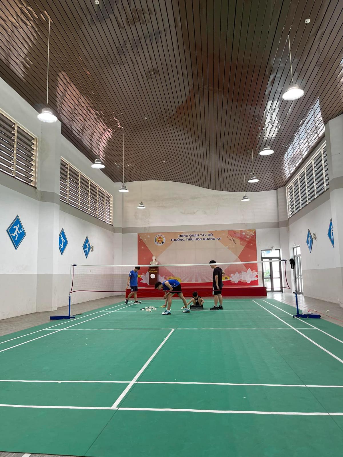 Sân Cầu Lông Trường TH Quảng An