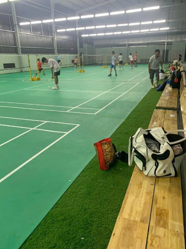 Sân Cầu Lông Tuổi Trẻ