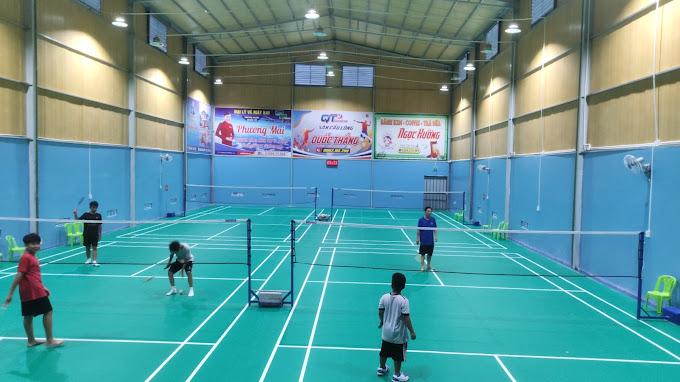 Sân Cầu Lông Quốc Thắng