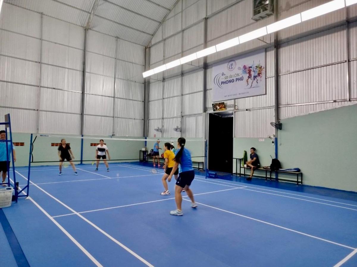 Sân Cầu Lông Phong Phú